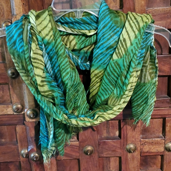 Scarf - Picture 3 of 4